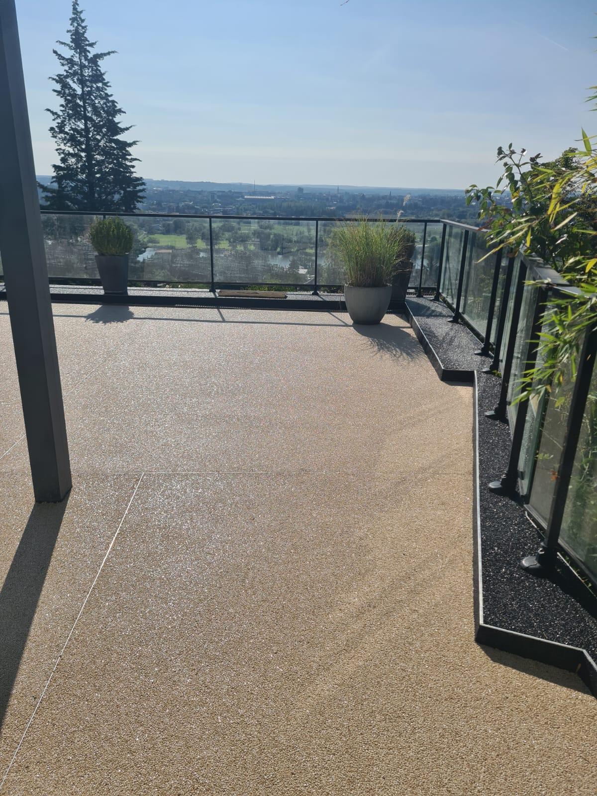 Pose de résine de sol extérieur en Moselle – Terrasse, allée, garage ...